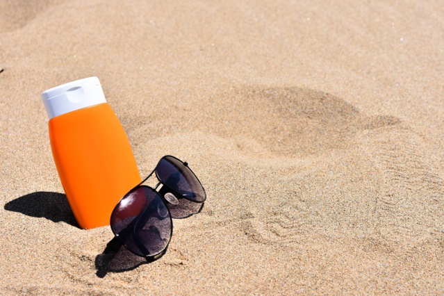 Crème solaire : alerte sur la fiabilité des indices de protection