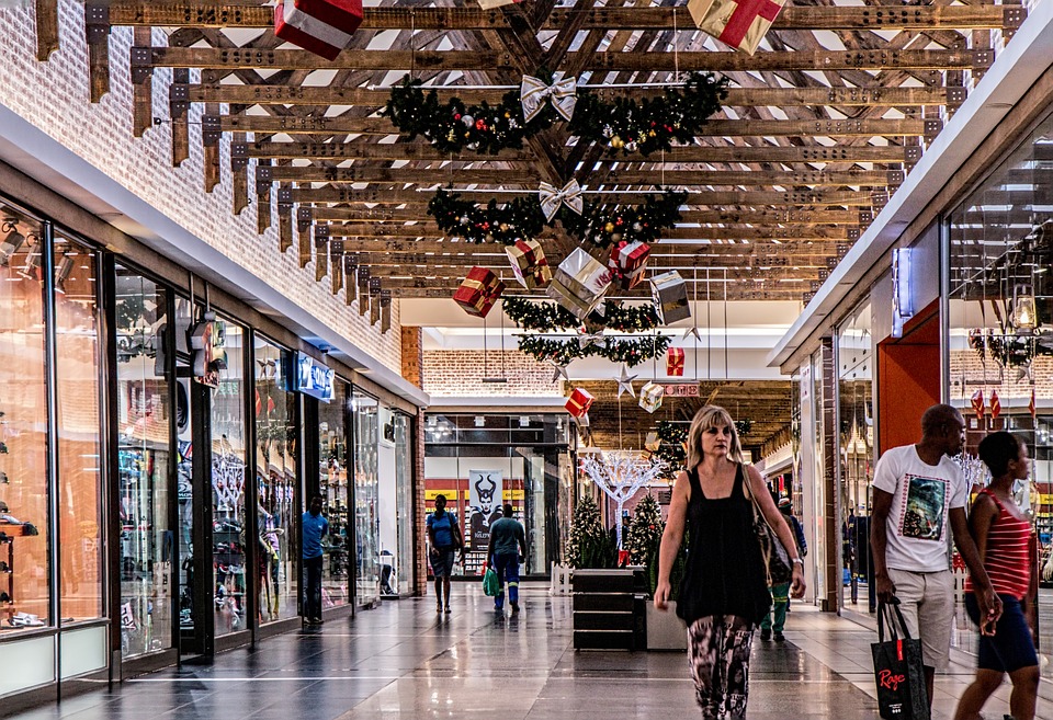 Quelles solutions face au naufrage des « malls » et centres commerciaux ?