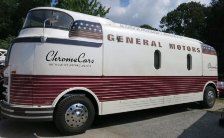 Deux femmes à la tête du géant automobile General Motors