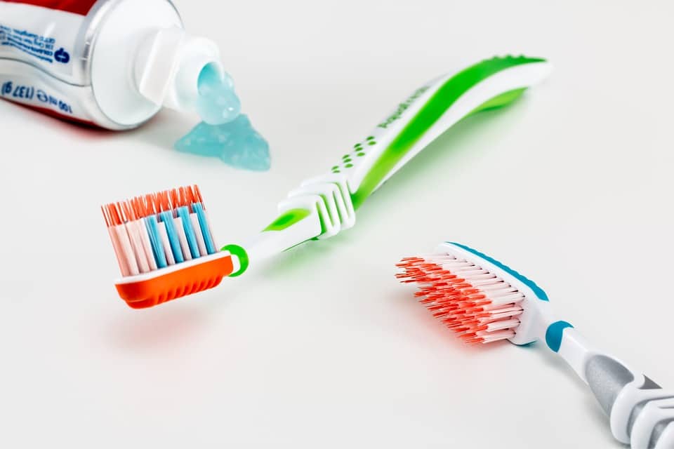 Dentifrices pour enfants : un produit sur deux contient du dioxyde de titane