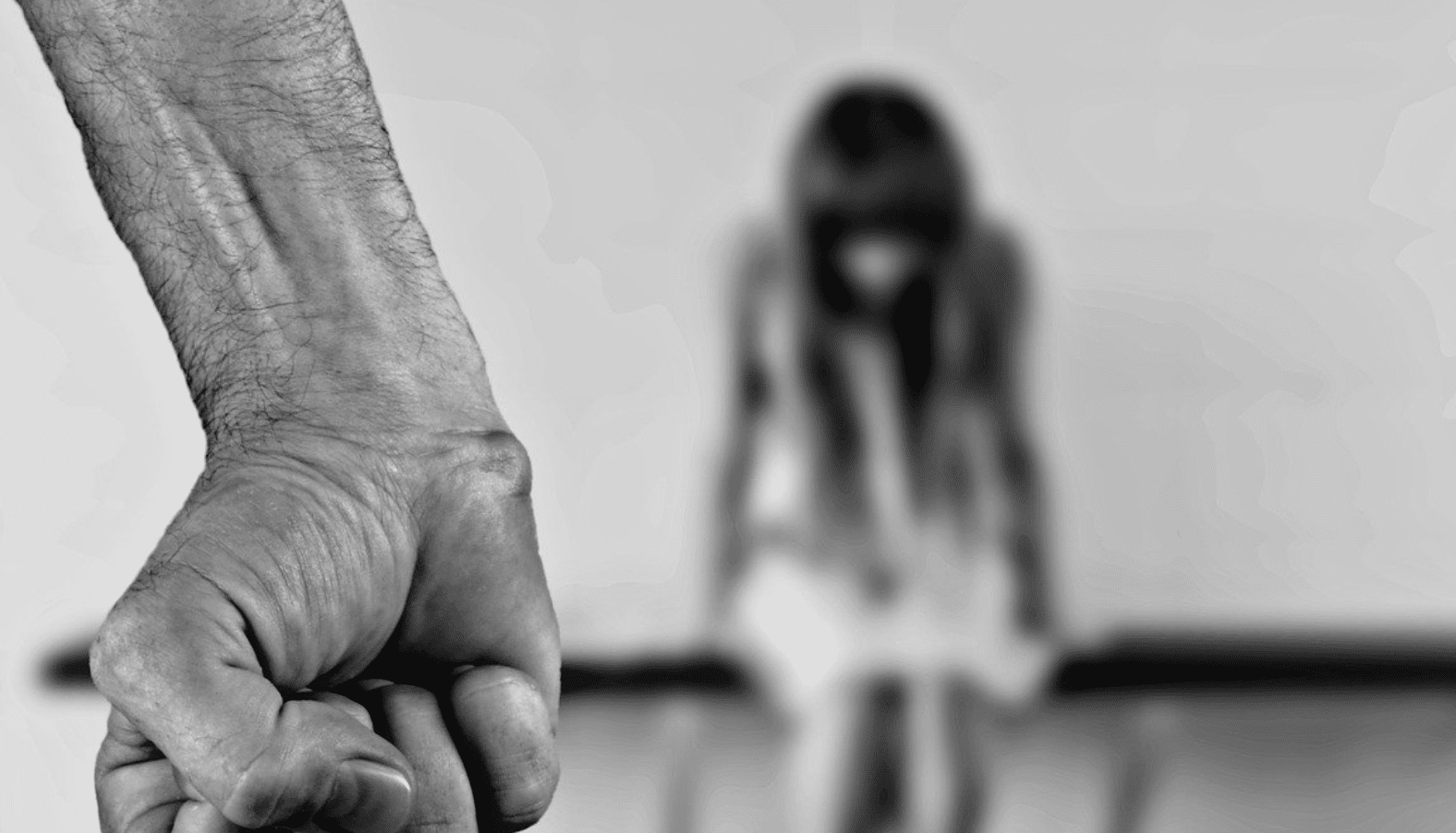 « Femmes for freedom » derrière un amendement protection des femmes pour la loi contre le séparatisme