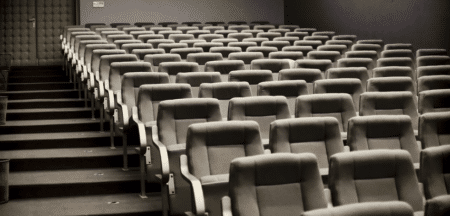 Le passe sanitaire plane sur le succès de Kaamelott le film