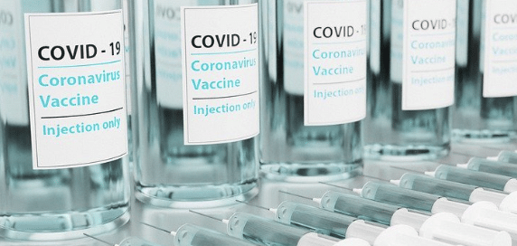 Vaccins : Joe Biden hausse maladroitement le ton envers les récalcitrants