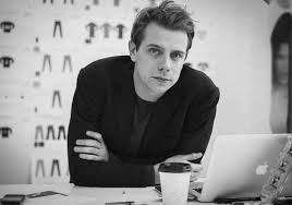 J.W. Anderson, styliste No Logo