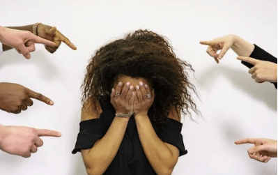 Le gouvernement donne les contours de son plan anti-harcèlement