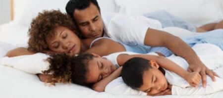 Couple avec enfants : l’importance du partage des tâches sur la vie sexuelle