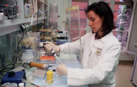 Pour les Européens, femmes et scientifiques de haut niveau ne s'accordent pas