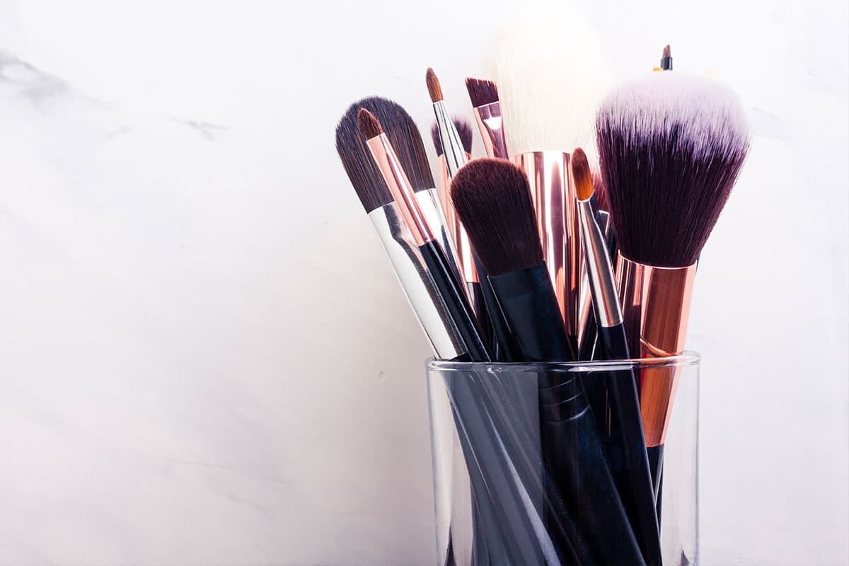 Nettoyez Vos Pinceaux De Maquillage Comme Une Pro Les Astuces Des Experts