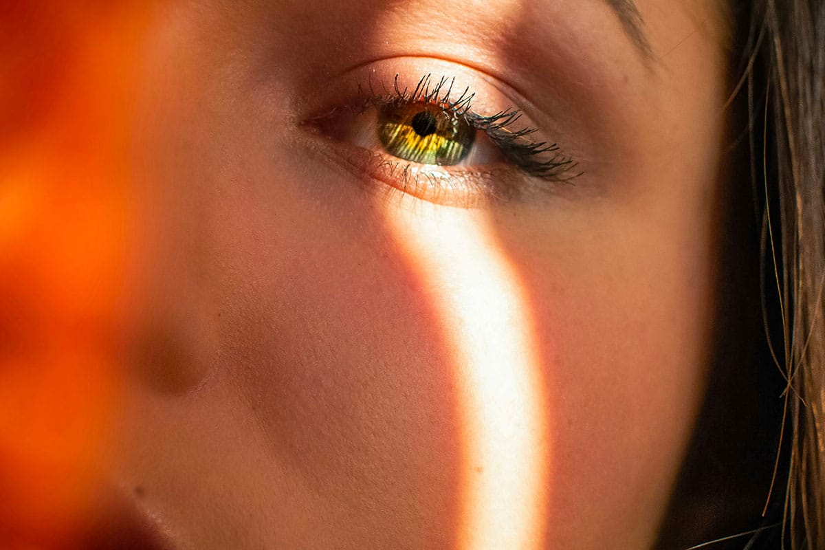 Comprendre la peau sensible : un défi souvent ignoré