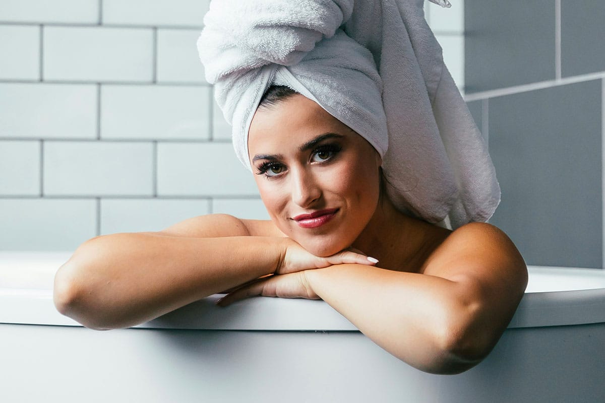 Découvrir ce que cachent vos shampoings (pour le bien de vos cheveux)