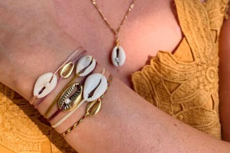 Les bijoux-coquillages : le come-back d'une tendance d'été intemporelle
