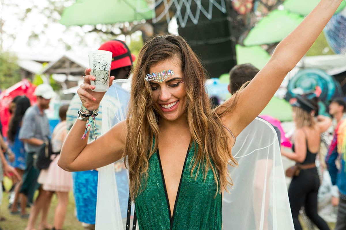 Comment s'habiller pour un festival de musique : le guide ultime