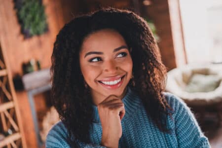 L'influence des couleurs vestimentaires sur la confiance et le bien-être