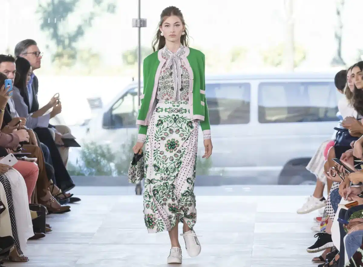 Les imprimés floraux : la tendance estivale qui ne se fane pas