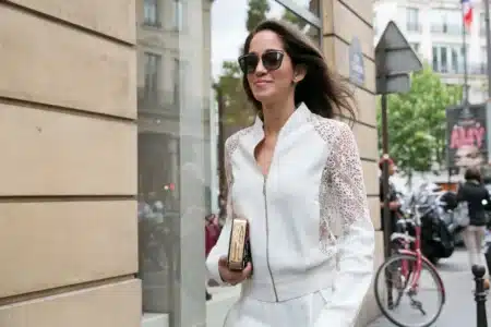 Renouveler sa garde-robe pour la rentrée 2025 : les pièces à adopter