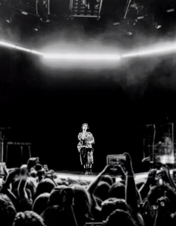 Photo 1561390713 B08f7fe46f58