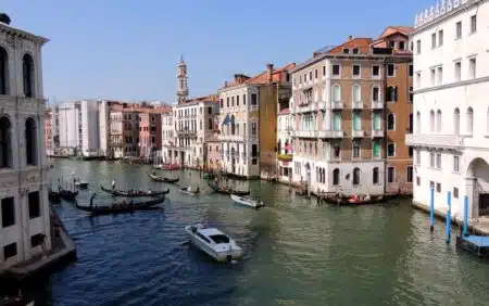 venise-envisage-de-une-taxe-dentree-a-30-euros-en-2027