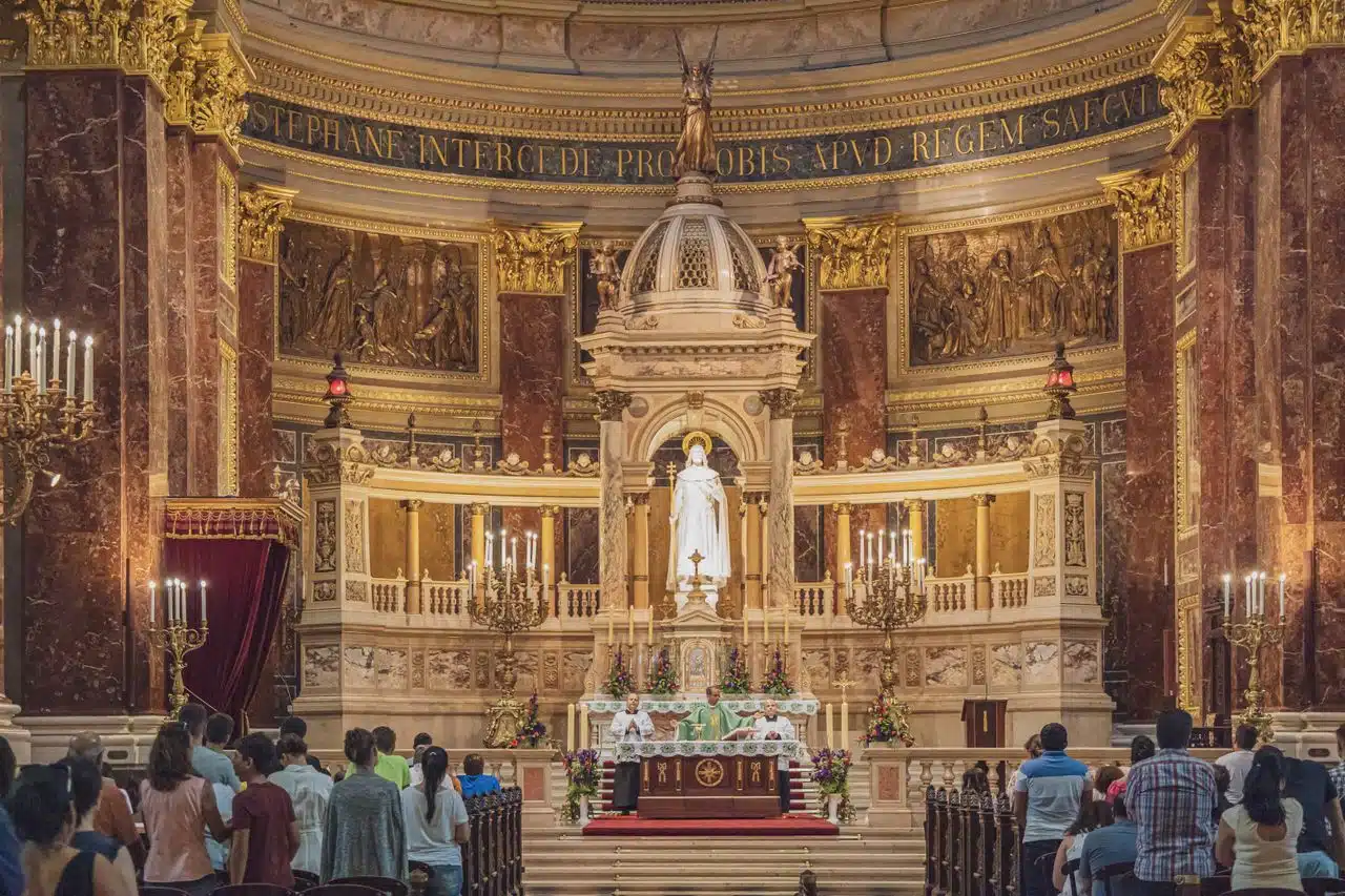 assister-a-la-messe-gratuite-du-pape-a-paris-guide-pratique
